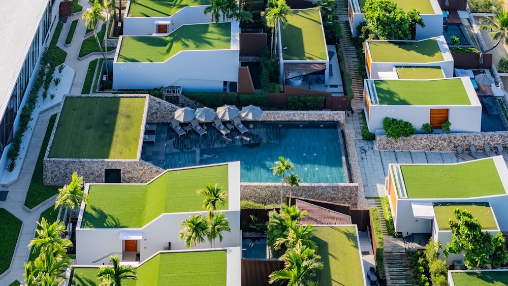 Casa de La Flora — Swimming pool in Khao Lak, Phang Nga