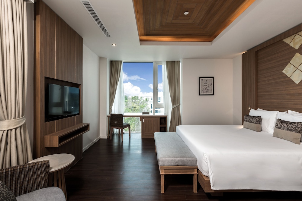 Splash Beach Villa Resort — Hotel rooms in Mai Khao, Phuket Province