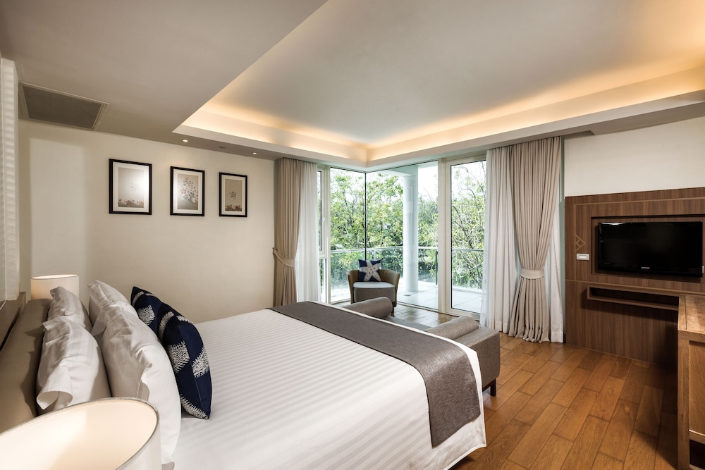 Splash Beach Villa Resort — Hotel rooms in Mai Khao, Phuket Province
