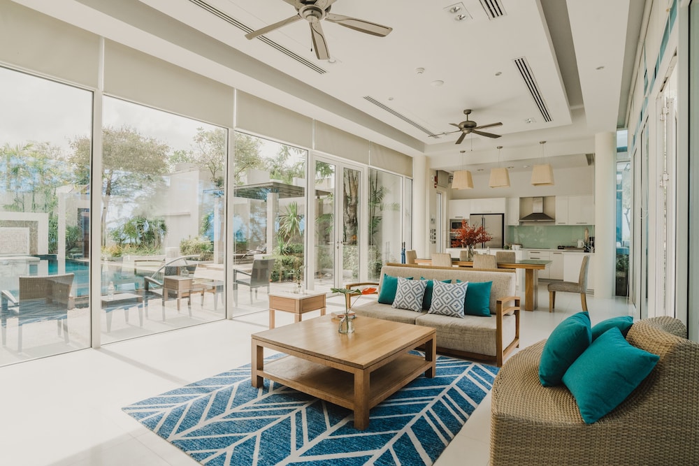 Splash Beach Villa Resort — Hotel rooms in Mai Khao, Phuket Province