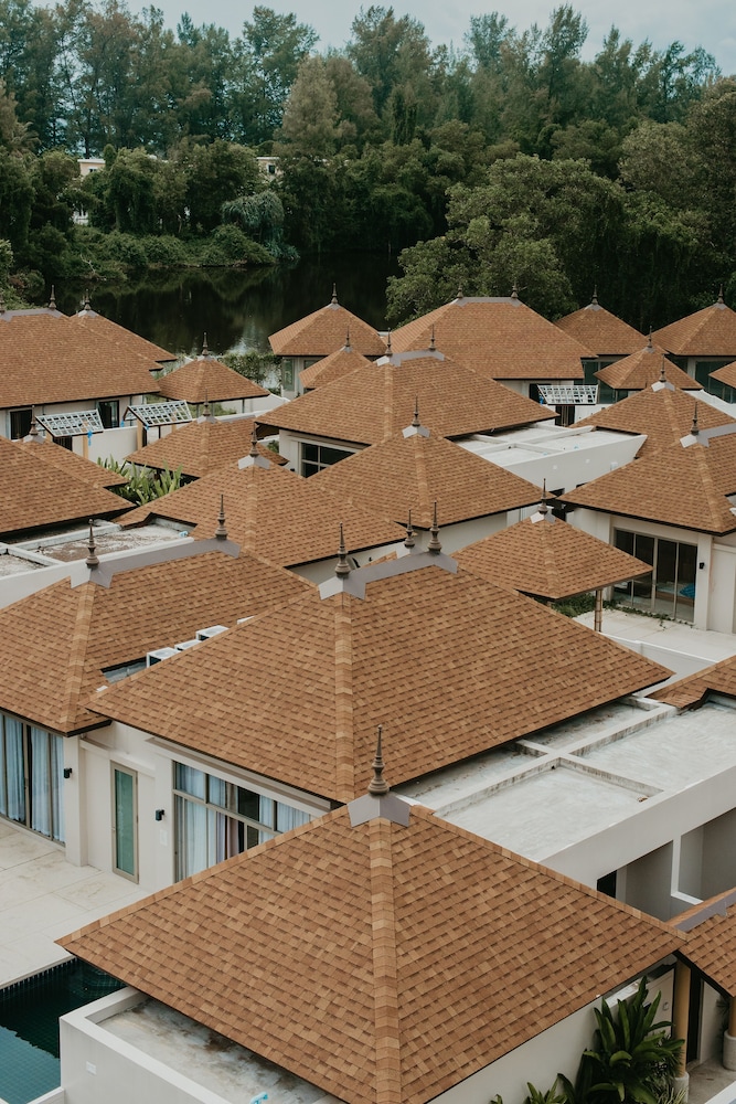 Splash Beach Villa Resort — Hotel building in Mai Khao, Phuket Province