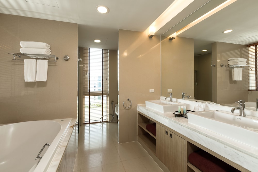 Splash Beach Villa Resort — Hotel rooms in Mai Khao, Phuket Province