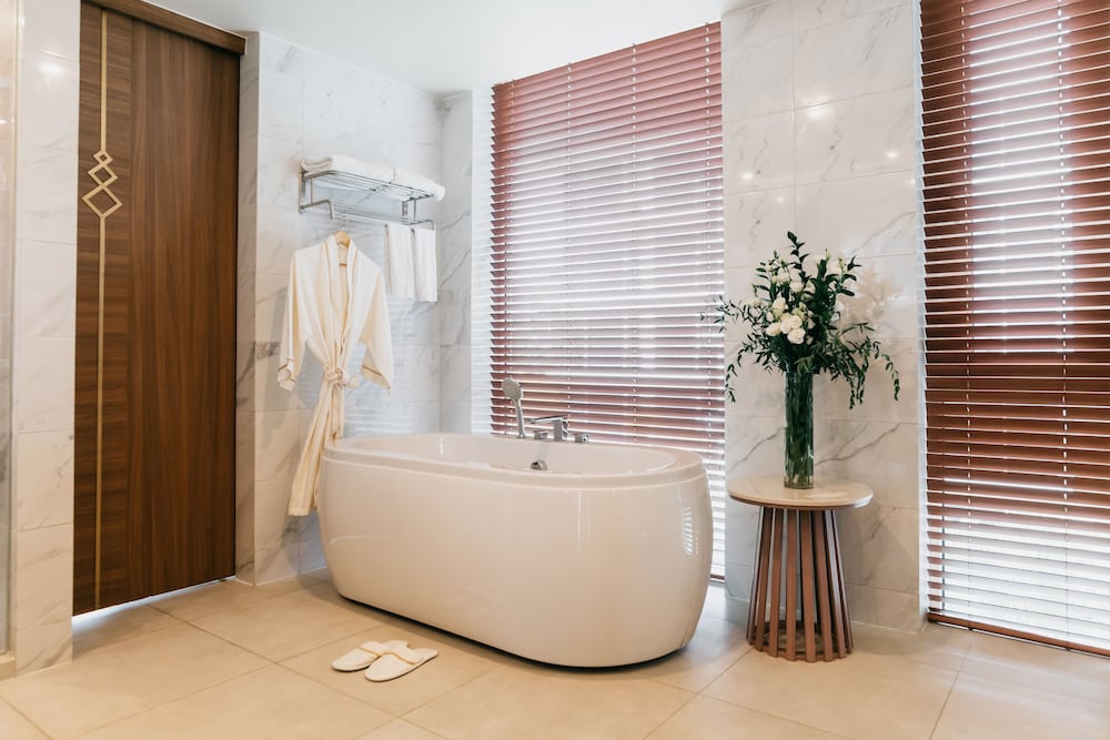 Splash Beach Villa Resort — Hotel rooms in Mai Khao, Phuket Province