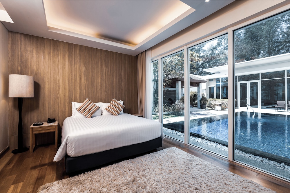Splash Beach Villa Resort — Hotel rooms in Mai Khao, Phuket Province