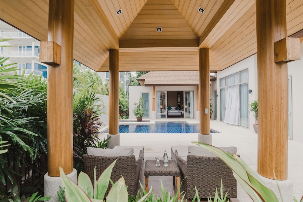 Splash Beach Villa Resort — Swimming pool in Mai Khao, Phuket Province
