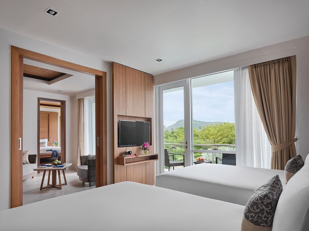 Splash Beach Villa Resort — Hotel rooms in Mai Khao, Phuket Province