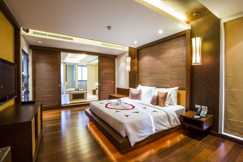 Mövenpick Phuket Bangtao — Hotel rooms in Bang Tao Beach, Phuket Province