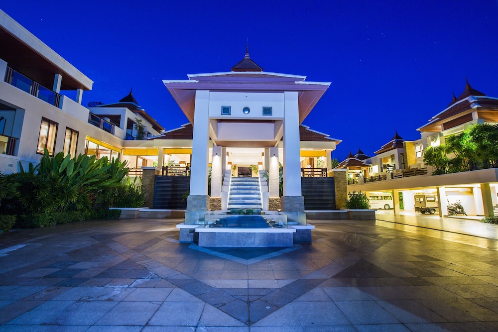 Mövenpick Phuket Bangtao — Hotel building in Bang Tao Beach, Phuket Province