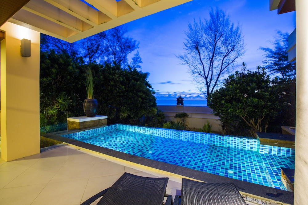 Mövenpick Phuket Bangtao — Swimming pool in Bang Tao Beach, Phuket Province