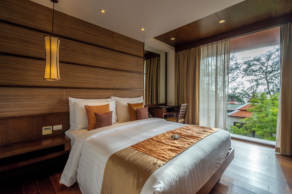 Mövenpick Phuket Bangtao — Hotel rooms in Bang Tao Beach, Phuket Province