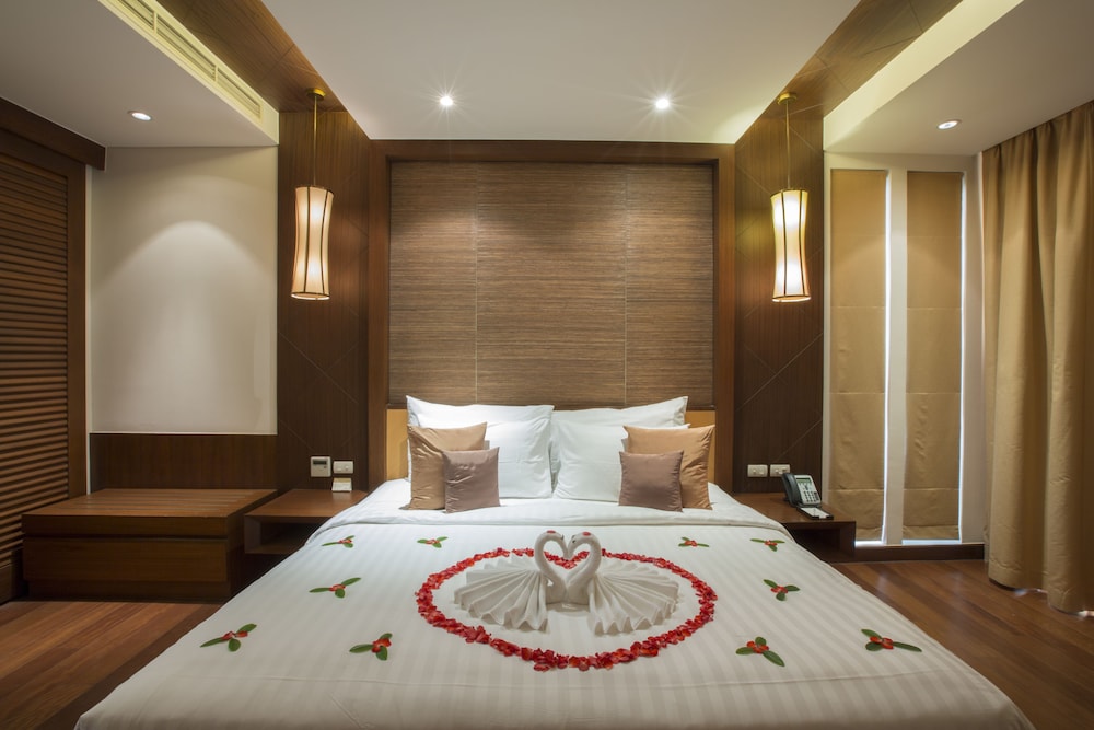 Mövenpick Phuket Bangtao — Hotel rooms in Bang Tao Beach, Phuket Province