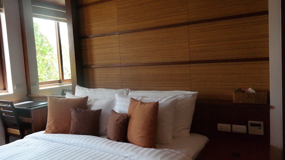 Mövenpick Phuket Bangtao — Hotel rooms in Bang Tao Beach, Phuket Province
