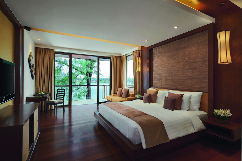 Mövenpick Phuket Bangtao — Hotel rooms in Bang Tao Beach, Phuket Province