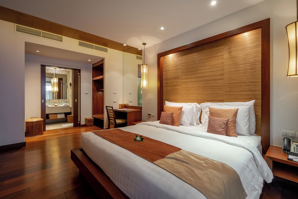 Mövenpick Phuket Bangtao — Hotel rooms in Bang Tao Beach, Phuket Province