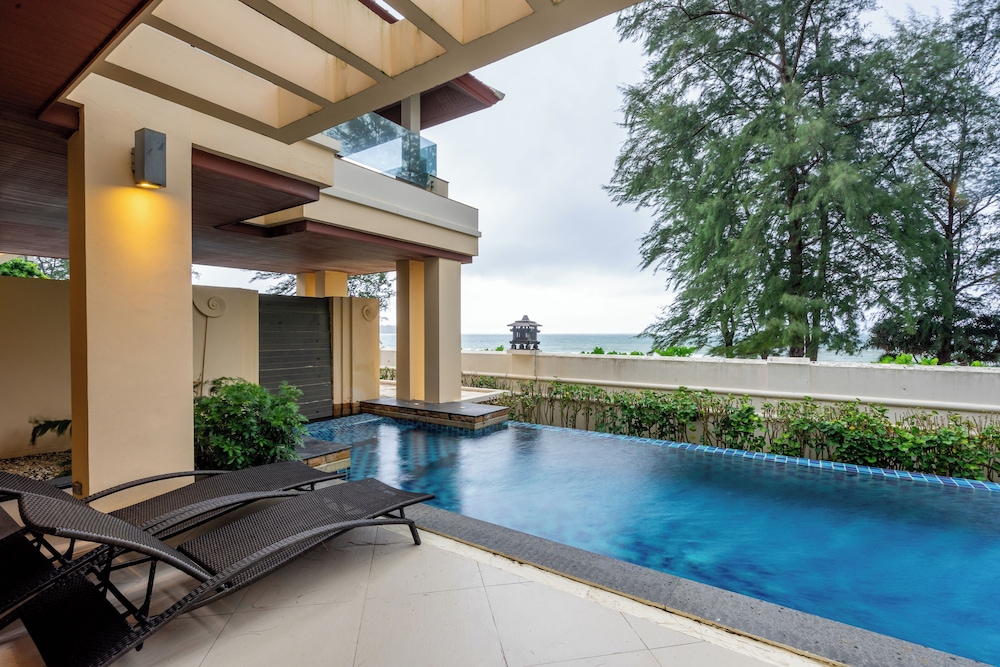 Mövenpick Phuket Bangtao — Swimming pool in Bang Tao Beach, Phuket Province