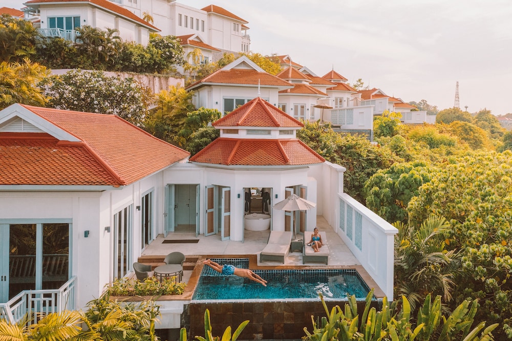 Amatara Welleisure Resort — Swimming pool in Ko Lon, Phuket Province