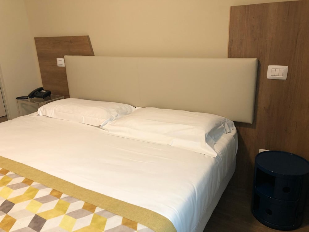 Ark Hotel - zdjęcie 3