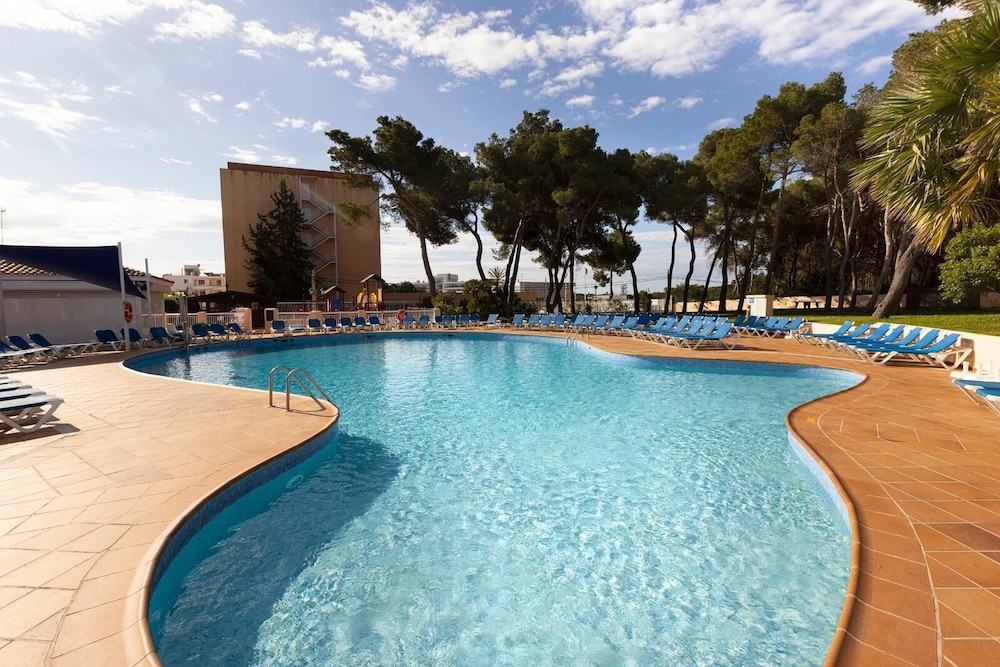 Invisa Hotel Ereso All Inclusive — Swimming pool in Santa Eulalia, Balearic Islands