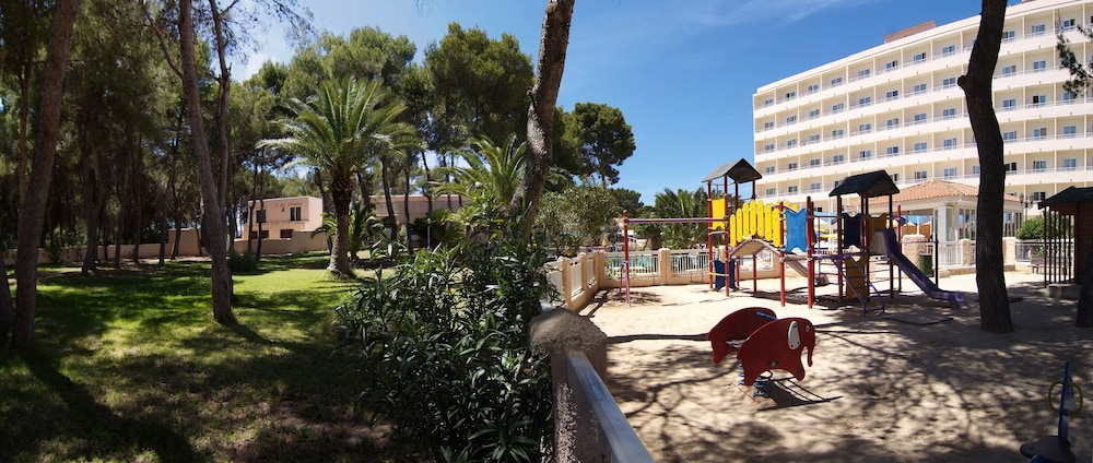 Invisa Hotel Ereso All Inclusive — Attractions for children in Santa Eulalia, Balearic Islands