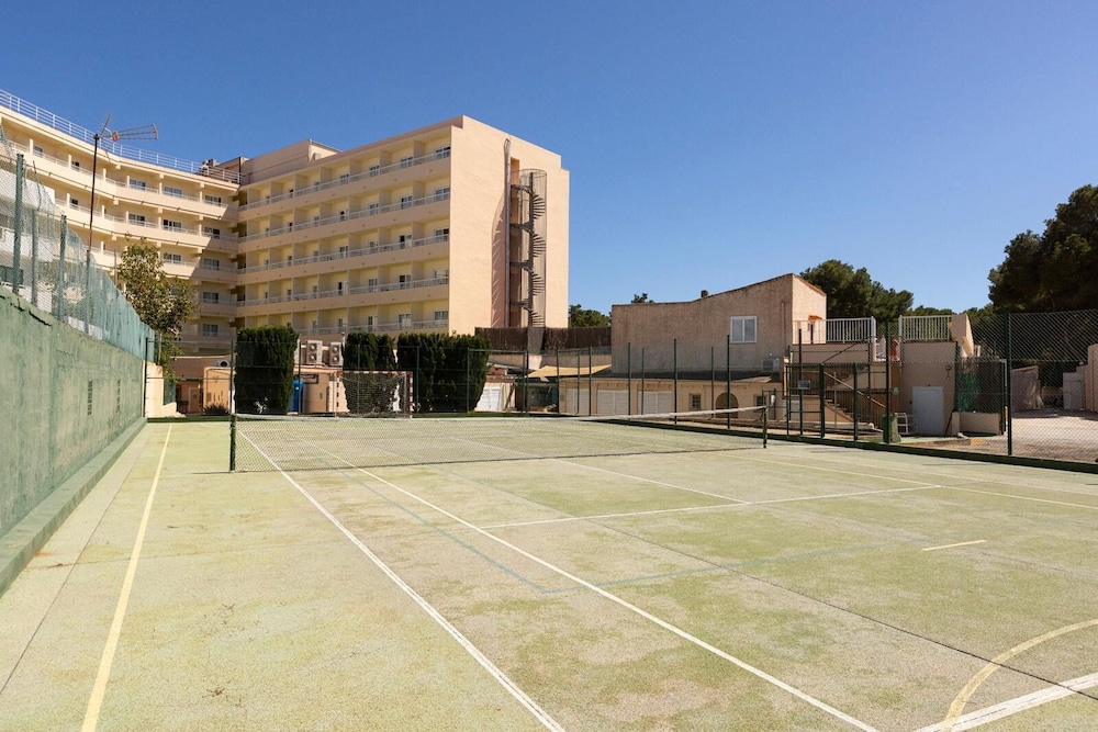 Invisa Hotel Ereso All Inclusive — Sports & recreation in Santa Eulalia, Balearic Islands