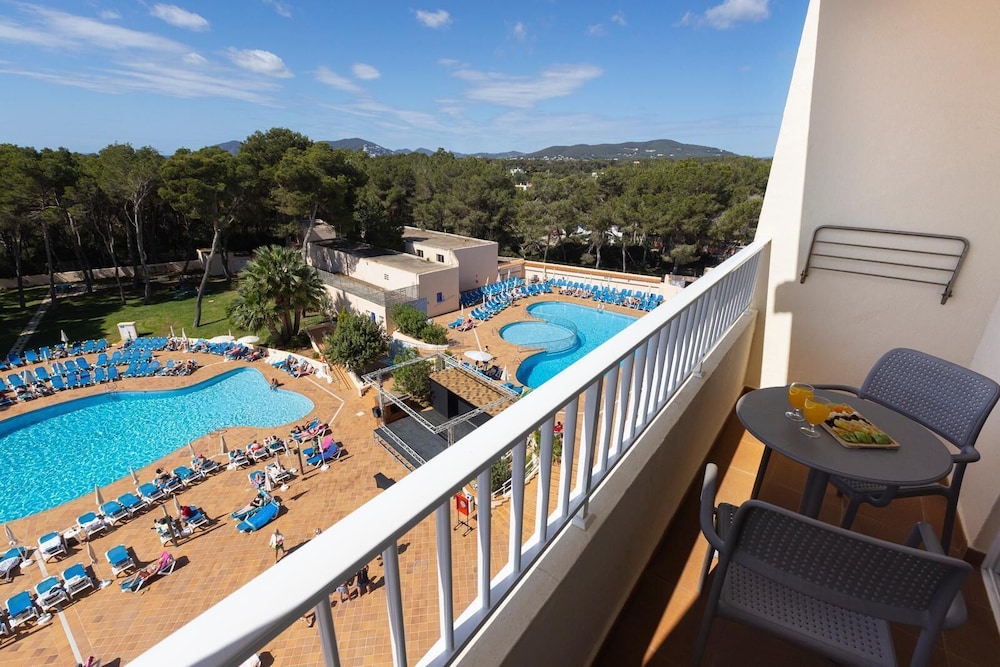 Invisa Hotel Ereso All Inclusive — Swimming pool in Santa Eulalia, Balearic Islands