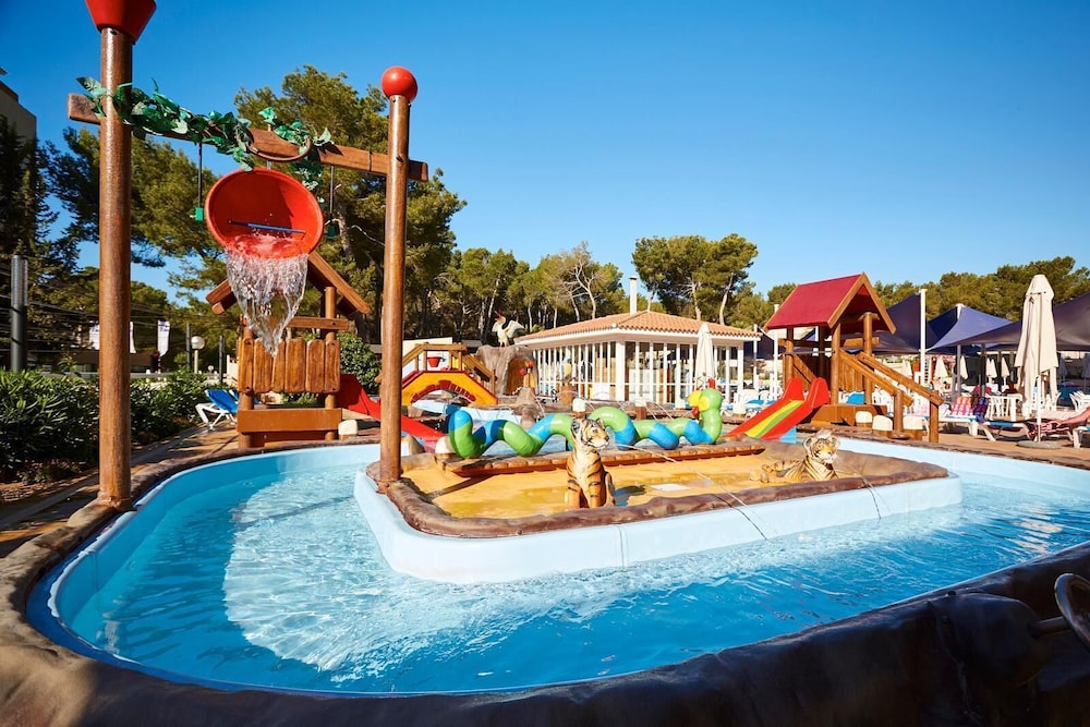 Invisa Hotel Ereso All Inclusive — Swimming pool in Santa Eulalia, Balearic Islands