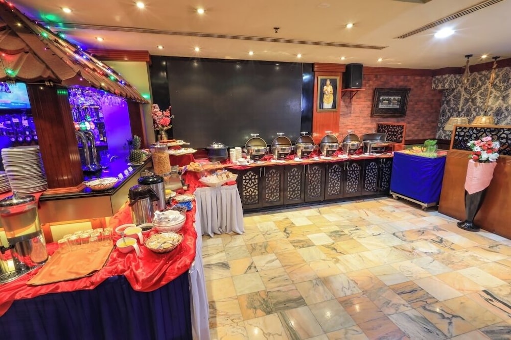 Fortune Pearl Hotel, Deira — Restaurant & bars in Dubai