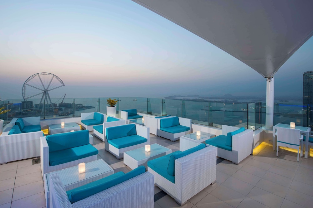 Hilton Dubai the Walk — Restaurant & bars in Dubai