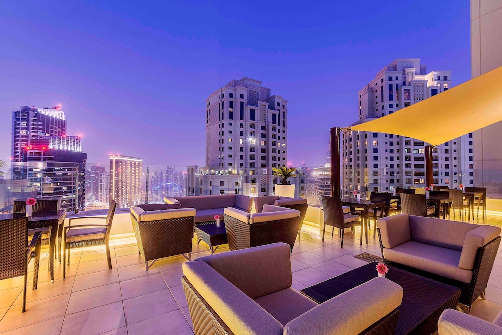 Hilton Dubai the Walk — Restaurant & bars in Dubai