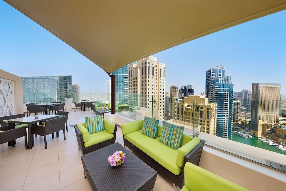 Hilton Dubai the Walk — Restaurant & bars in Dubai