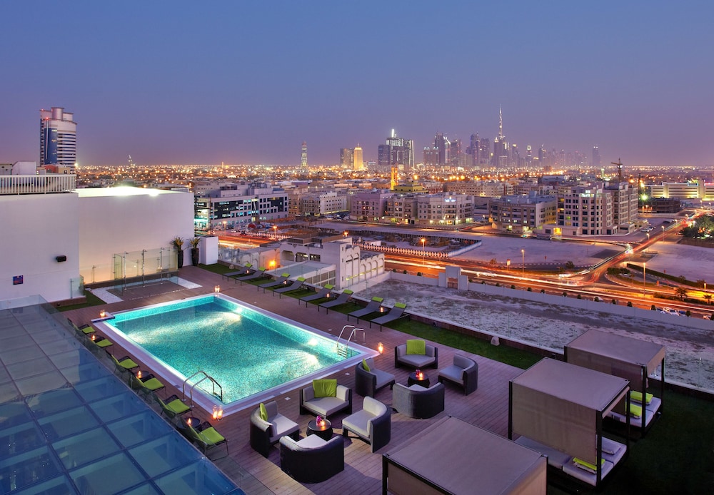 The Canvas Dubai - MGallery Hotel Collection — Swimming pool in Dubai
