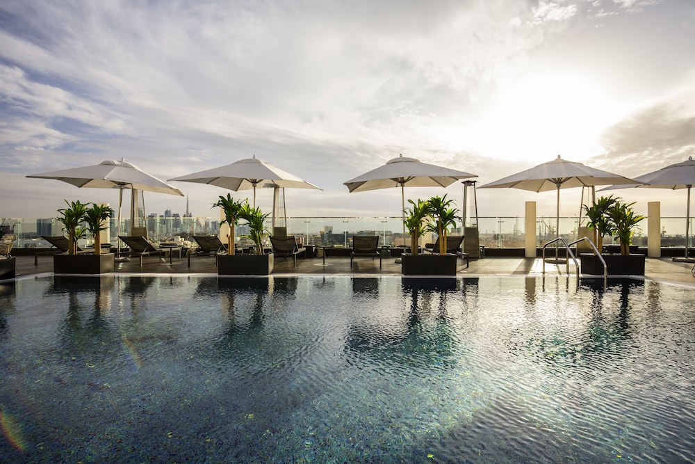 The Canvas Dubai - MGallery Hotel Collection — Swimming pool in Dubai