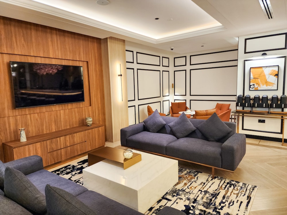 Crowne Plaza Dubai Jumeirah by IHG — Hotel rooms in Dubai