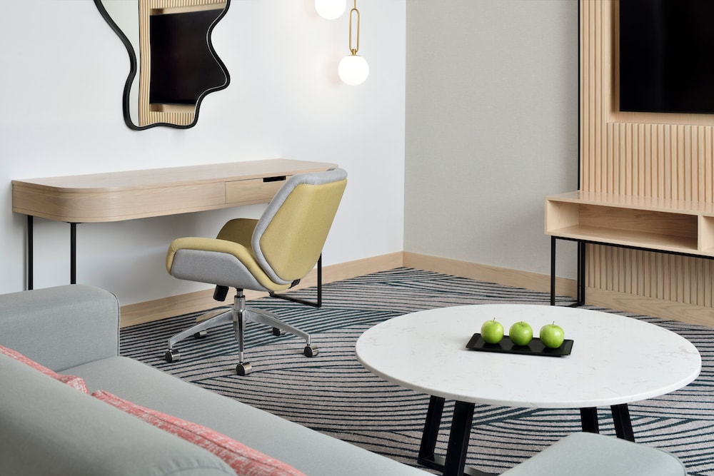 Crowne Plaza Dubai Jumeirah by IHG — Hotel rooms in Dubai