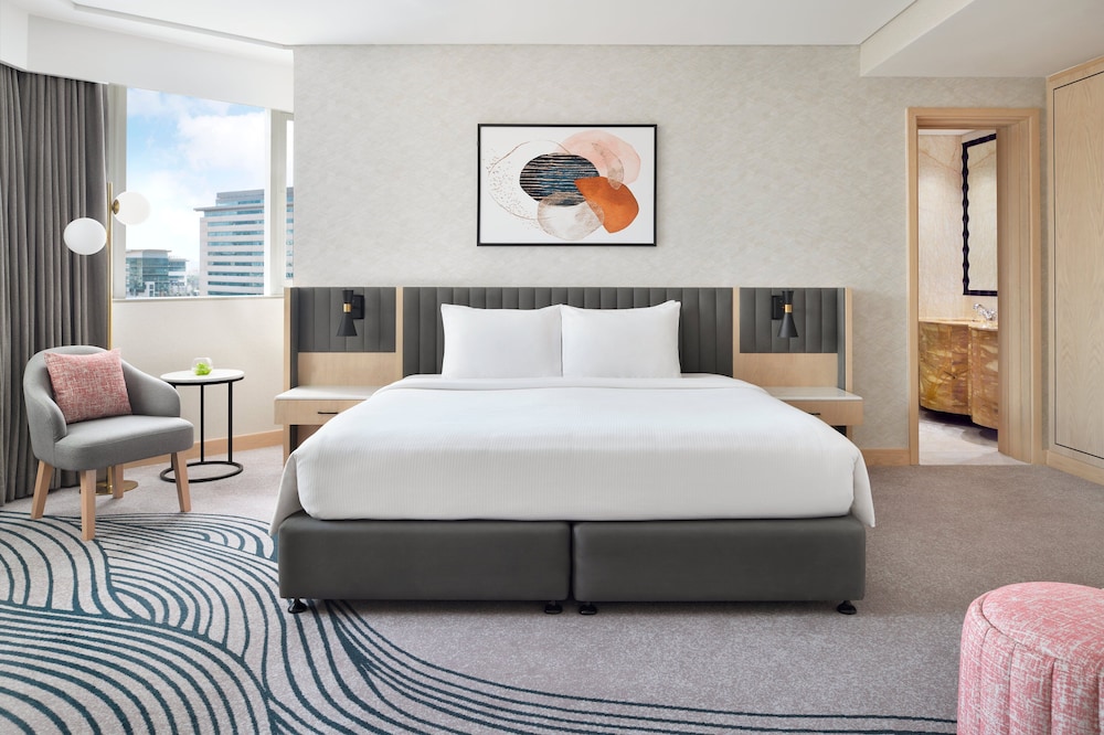 Crowne Plaza Dubai Jumeirah by IHG — Hotel rooms in Dubai