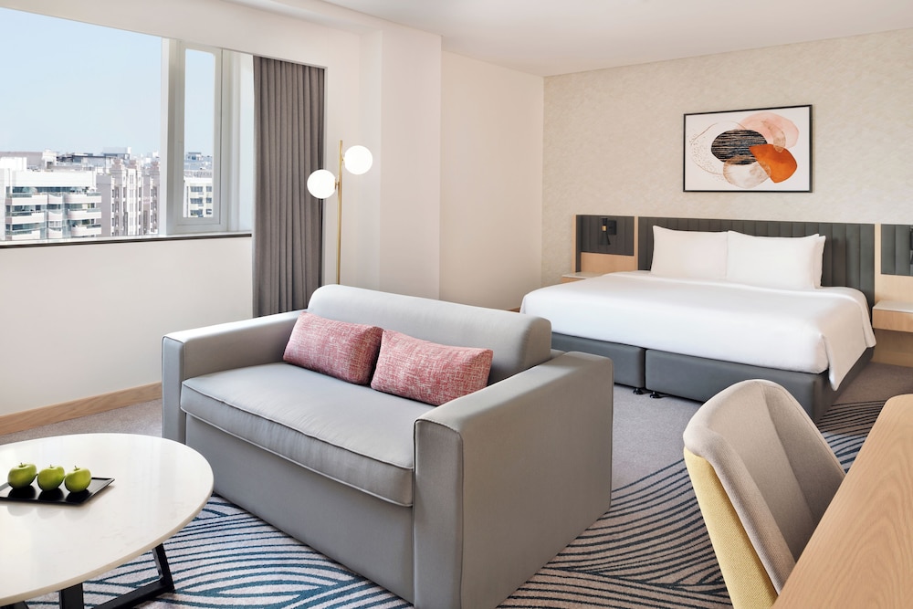 Crowne Plaza Dubai Jumeirah by IHG — Hotel rooms in Dubai