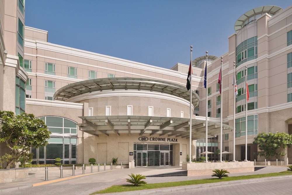 Crowne Plaza Dubai Jumeirah by IHG — Hotel building in Dubai