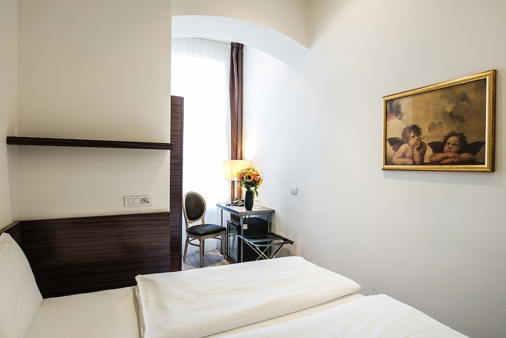 Assenzio — Hotel rooms in Prague, Prague