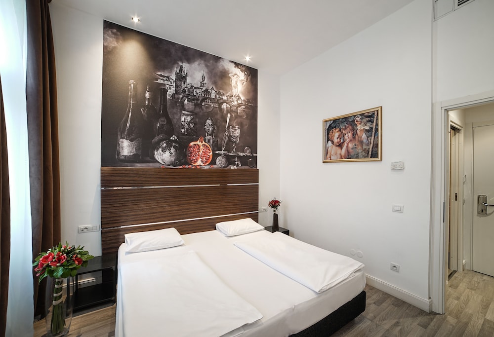 Assenzio — Hotel rooms in Prague, Prague