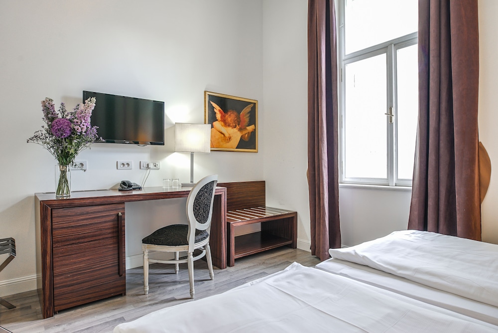Assenzio — Hotel rooms in Prague, Prague