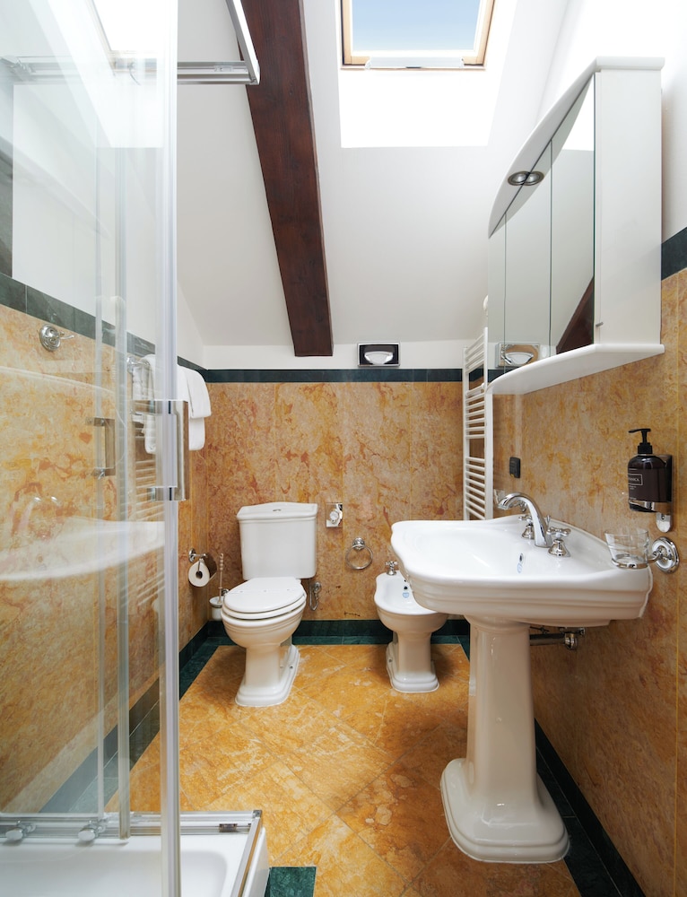 Charles Bridge Palace — Hotel rooms in Prague, Prague