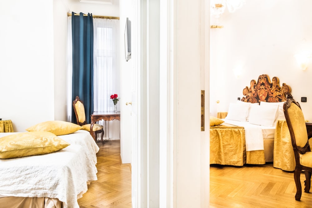 Charles Bridge Palace — Hotel rooms in Prague, Prague