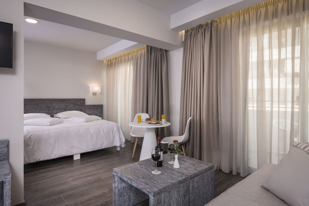 Bio Suites Hotel — Hotel rooms in Rethymnon