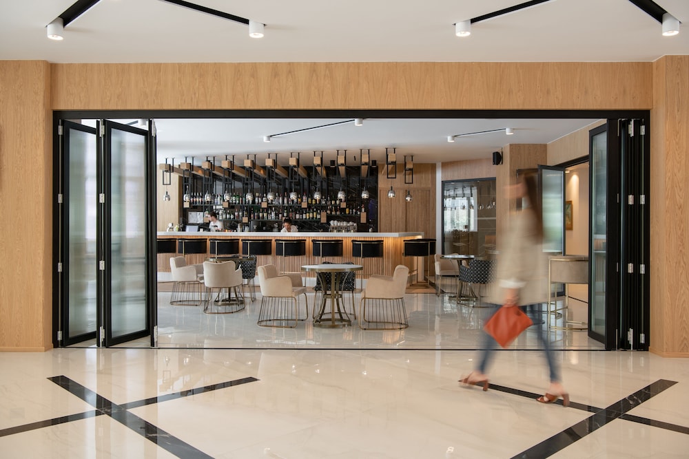 Bio Suites Hotel — Restaurant & bars in Rethymnon
