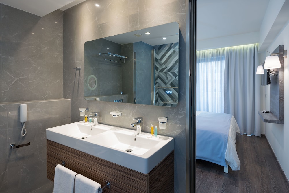 Bio Suites Hotel — Hotel rooms in Rethymnon