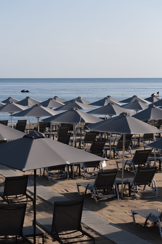 Bio Suites Hotel — Beach in Rethymnon