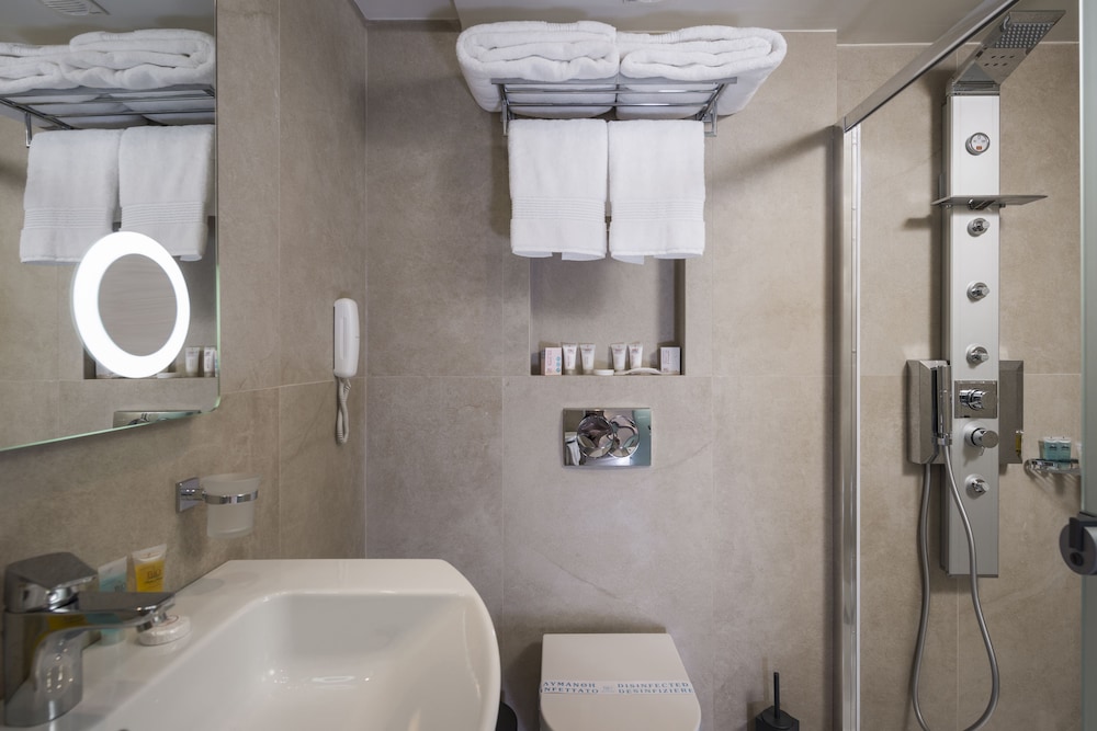 Bio Suites Hotel — Hotel rooms in Rethymnon