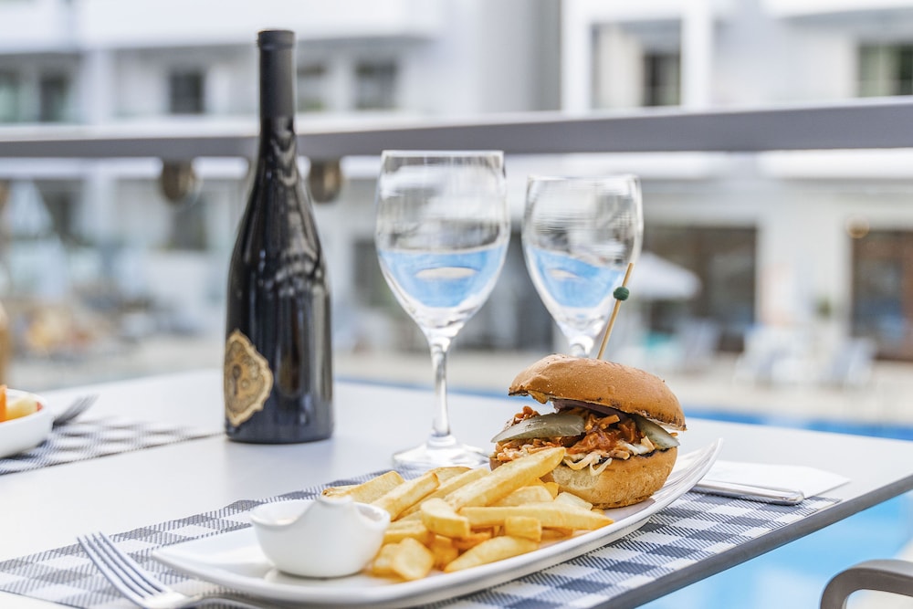 Bio Suites Hotel — Restaurant & bars in Rethymnon