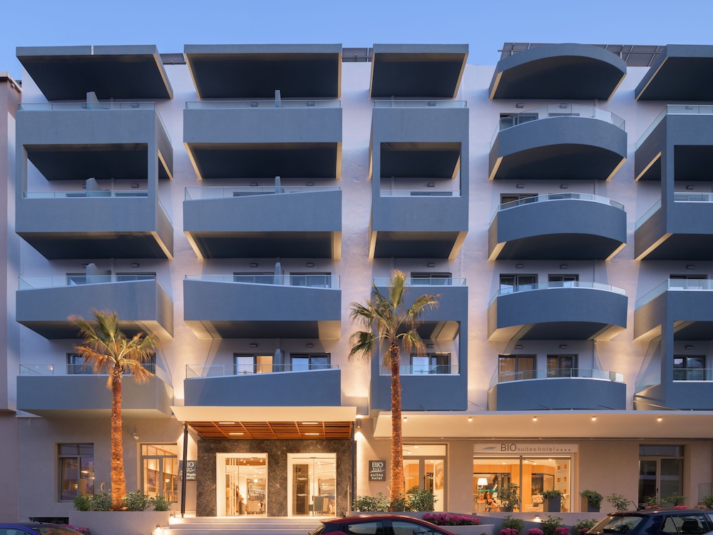 Bio Suites Hotel — Hotel building in Rethymnon
