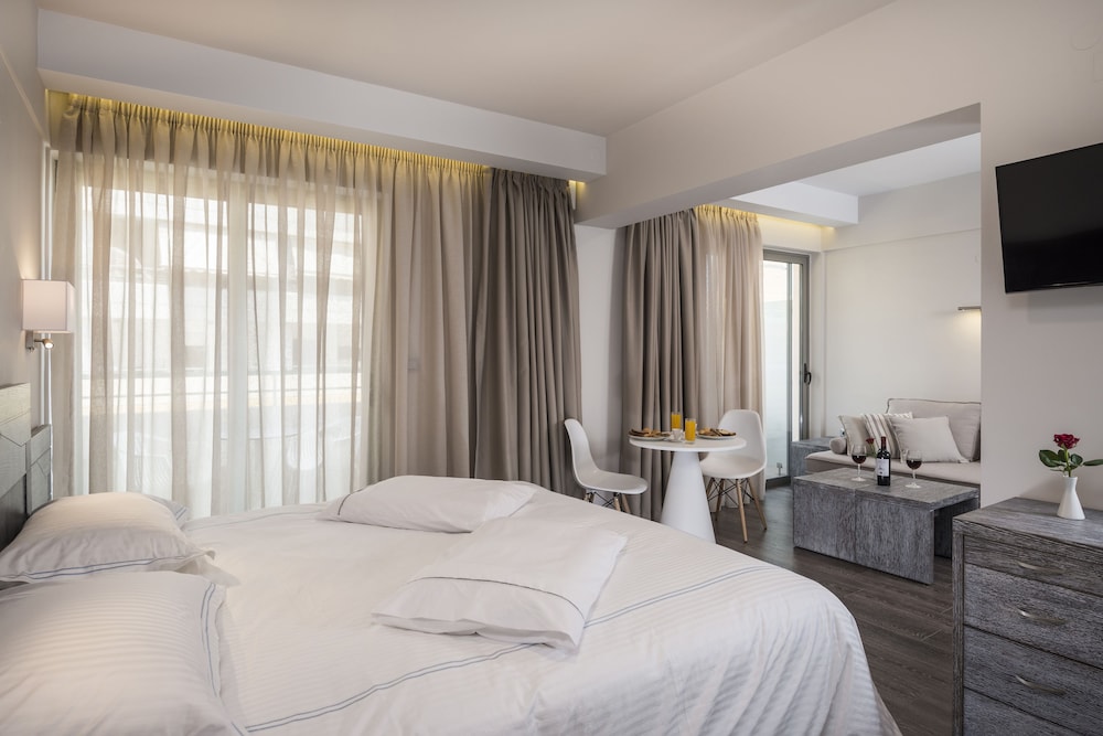 Bio Suites Hotel — Hotel rooms in Rethymnon